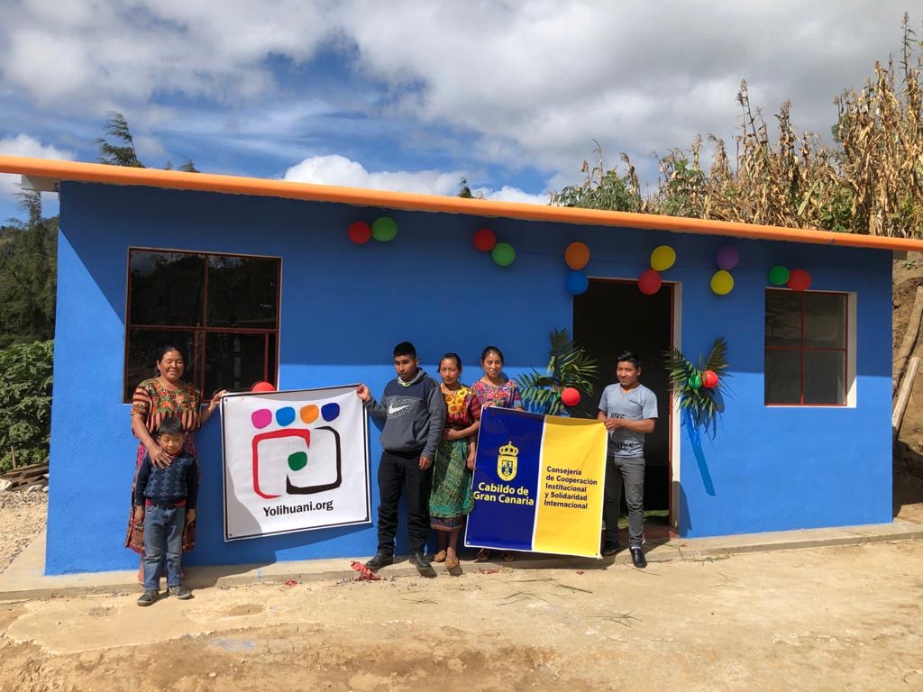 una casa azul en Guatemala